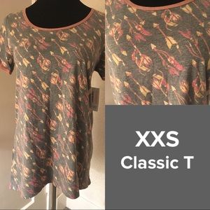 Gray/Pink Arrow LuLaRoe Classic Tee - BNWT XXS